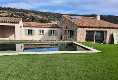 House with pool 14