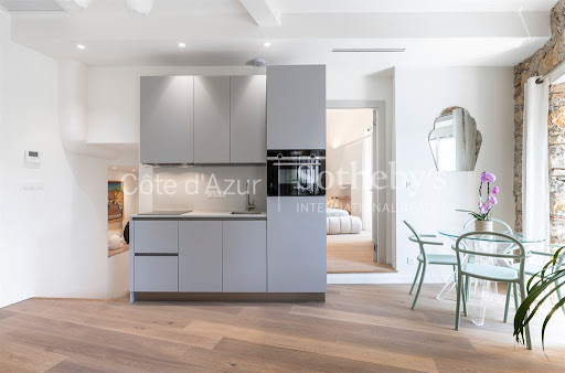 Apartment 4