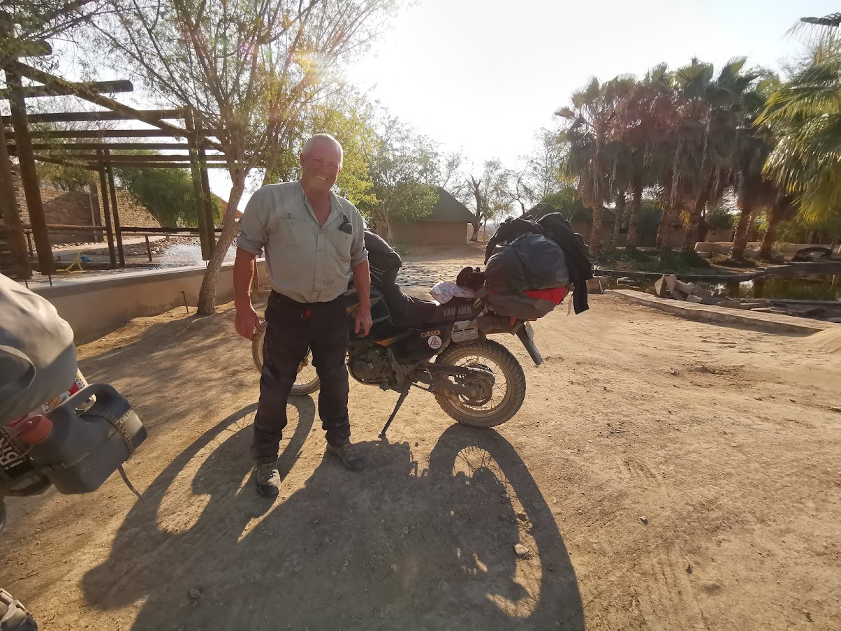 オーストラリアから着たバイク旅行者