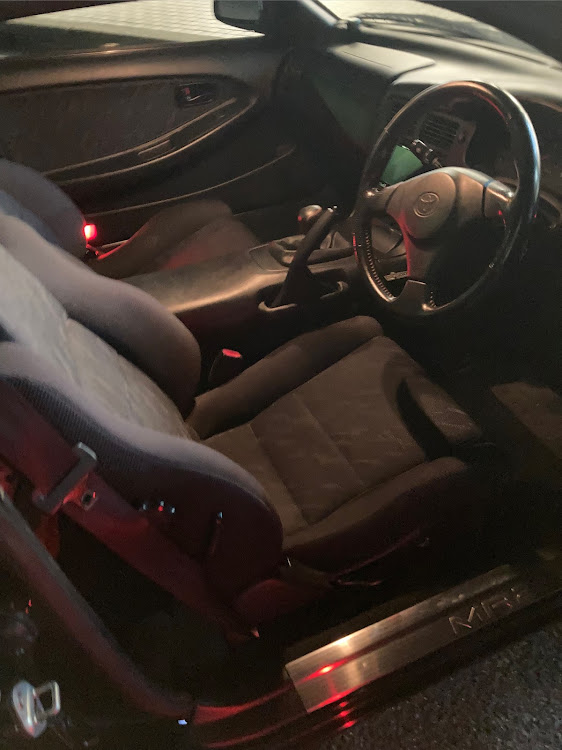 MR2の追加メーター何つけてる？・夜のサービスエリア・上郷SAに関するカスタム事例の投稿画像2枚目