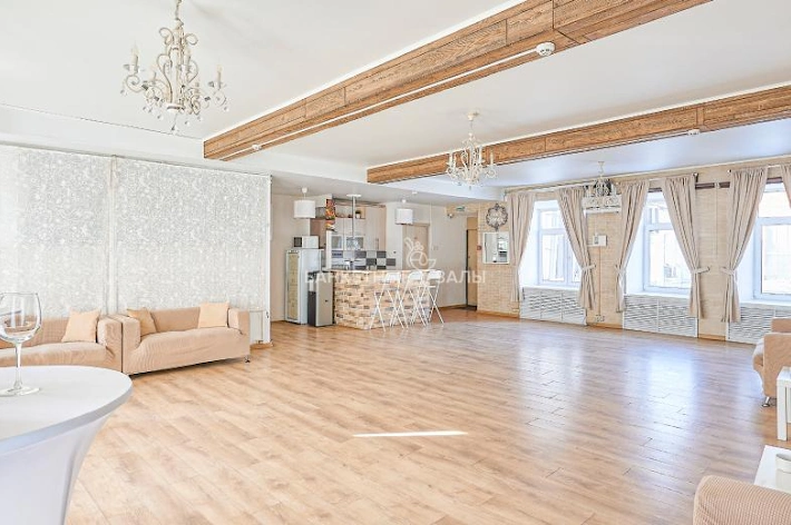 Фото 7 ресторана Loft Lodge Светлый лофт