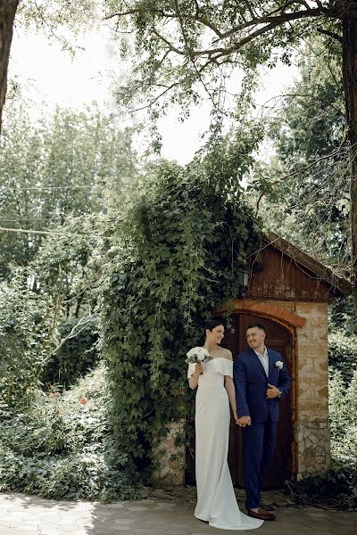 Fotografo di matrimoni Lyuba Bolotina (lyubab). Foto del 8 luglio 2021