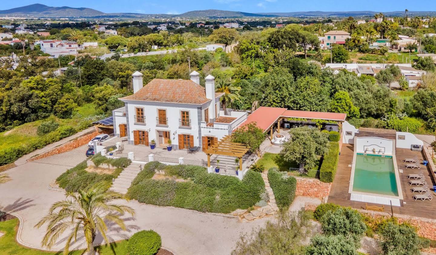 Maison Tavira