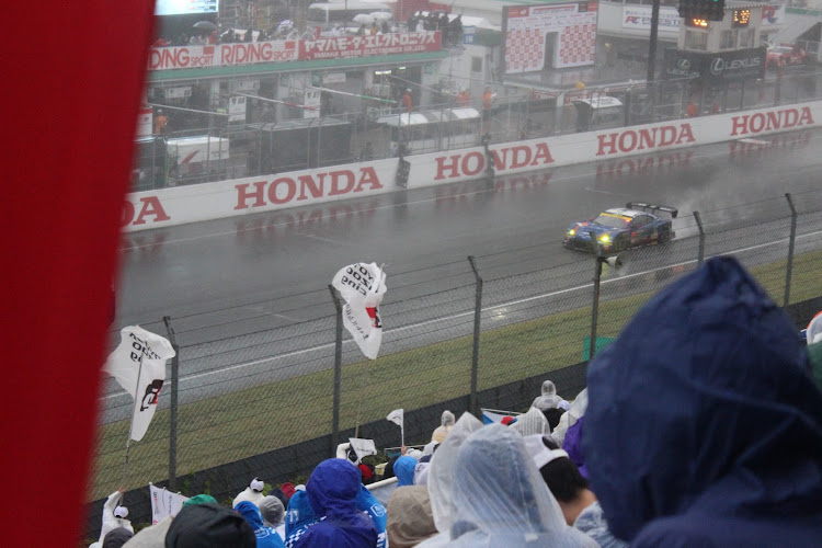 アップルマンさんが投稿したSUPER GT・SUBARU・BRZ・61・STIに関するカスタム事例の投稿画像3枚目