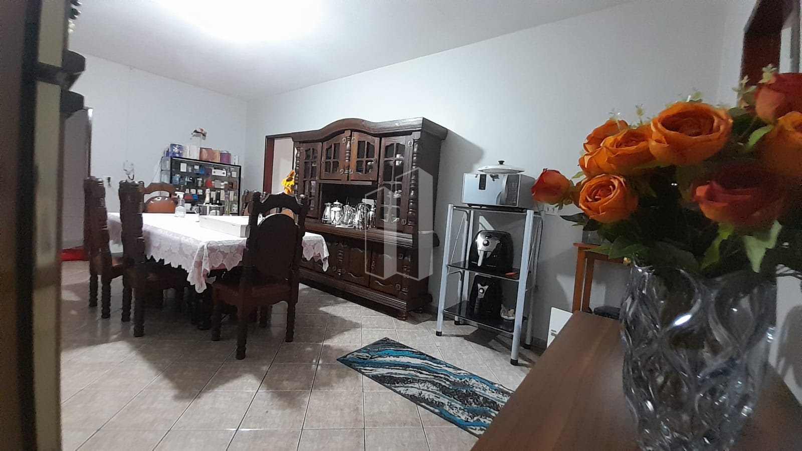 Casa à venda com 3 quartos, 182m² - Foto 4
