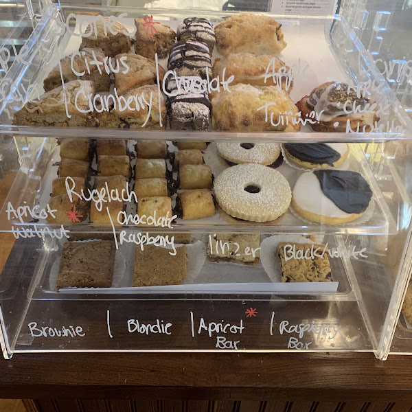 Pastry/cookie/bagel/scone selection