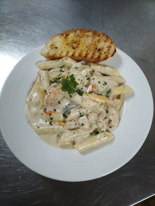 Penne Alfredo Chicken