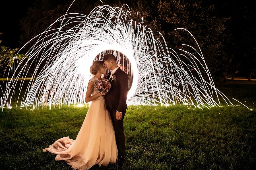 Fotógrafo de casamento Edgars Pohevičs (edgarsfoto). Foto de 10 de setembro 2018