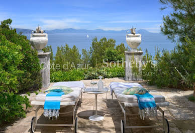 Villa avec piscine en bord de mer 5