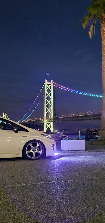 プリウスのLOWBRID.des・ピックアップ一度でも載ってみたい・車写活・大雨で被災された皆様へお見舞い申し上げますに関するカスタム事例の投稿画像1枚目