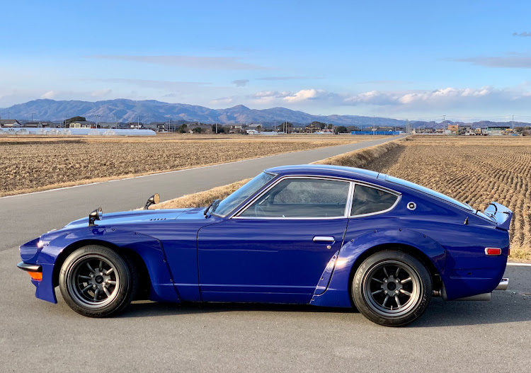 フェアレディZのV8 Ｚ・PANDEM・カーテシランプ・グルグル🌀ドライブに関するカスタム事例の投稿画像2枚目