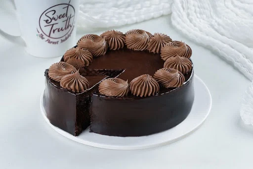 Chocolate Mousse Cake (Half Kg)(Eggless)