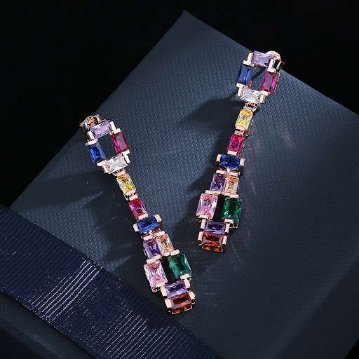 Title 4, High-Grade Contrast Color Fashion Eardrops Supe...