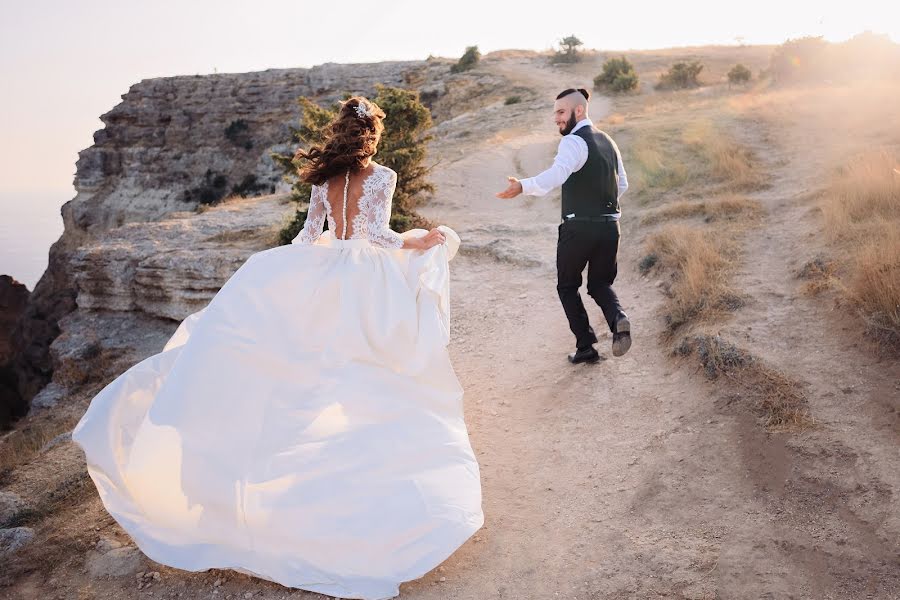 Fotógrafo de casamento Alena Antropova (alenaantropova). Foto de 11 de abril 2019