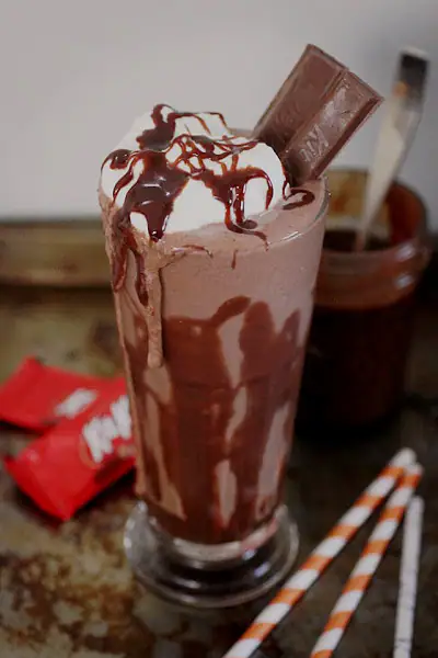 Kitkat Ice Cream Shake [300ml]