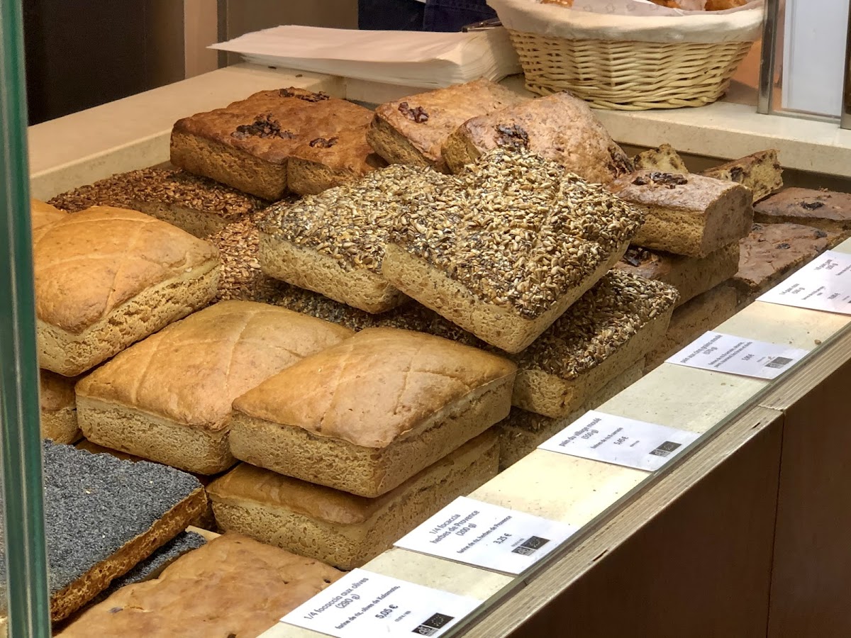 Gluten-Free Bread/Buns at Boulangerie Chambelland