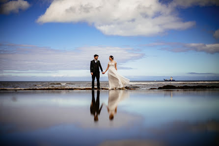 Wedding photographer Verity Sansom (veritysansompho). Photo of 23 May 2016