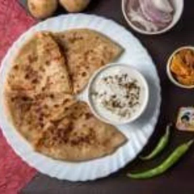 Makhan Paratha With Tea/Curd