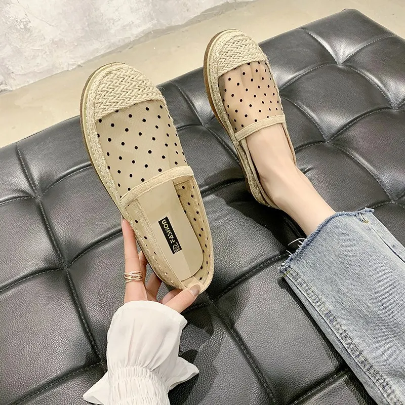 Korean Edition Fashion Flat Bottom Breathable Mesh Slip-On Women's Single Shoe. Comfortable, stylish footwear for everyd