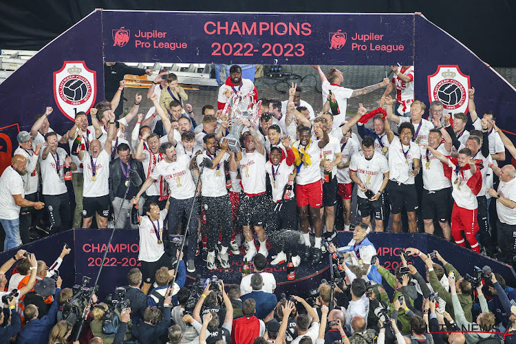 📷 Insolite : le trophée de la Pro League...n'aura pas survécu à la célébration de l'Antwerp 