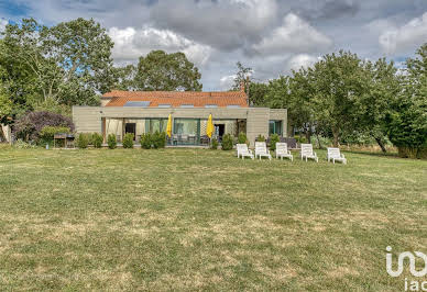 House with pool and terrace 3