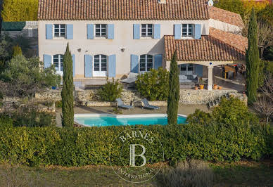 Maison avec jardin et terrasse 11