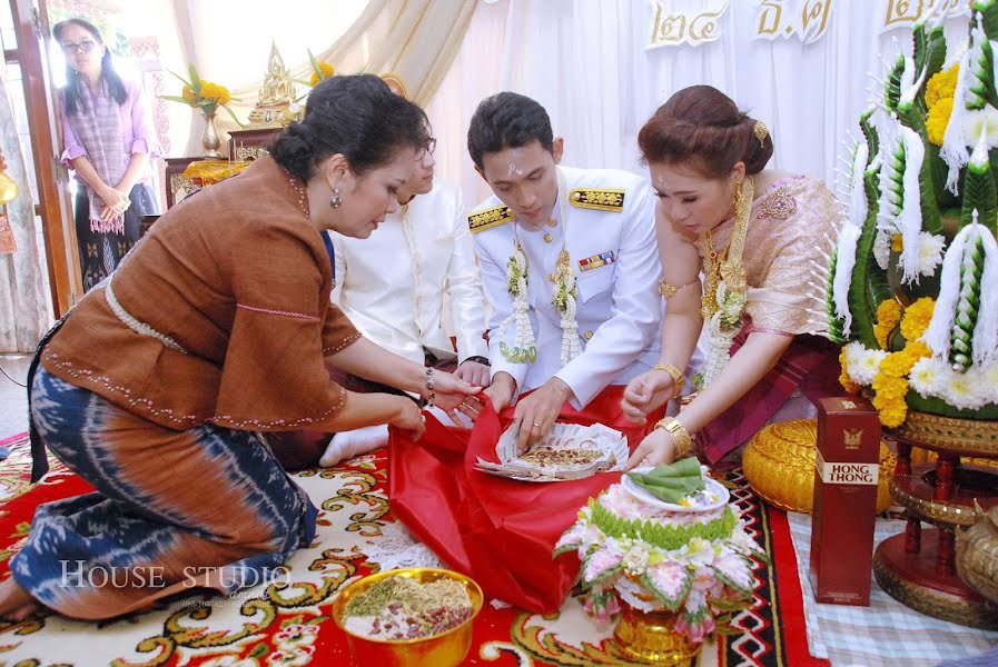 Wedding photographer Aes Chalermchai Manenil (houseamnat). Photo of 8 September 2020