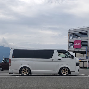 ハイエースバン KDH201V