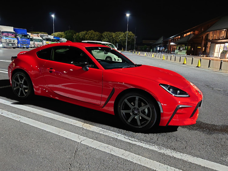 GR86の夜の高速・夜の高速PA・人馬一体・86BRZオーナーさんと繋がりたい・新公道最速伝説に関するカスタム事例の投稿画像3枚目