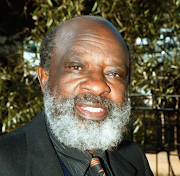 Actor and director David Phetoe died in hospital on Thursday.