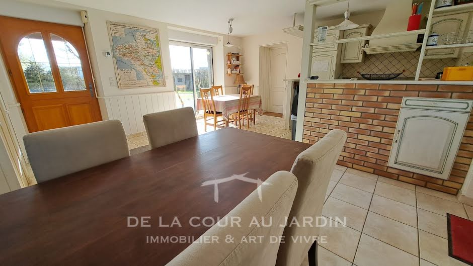 Vente maison 7 pièces 141 m² à Plounévez-Lochrist (29430), 346 500 €