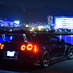 NISSAN GT-R