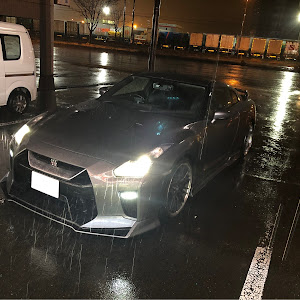 NISSAN GT-R