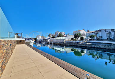 Villa avec piscine et terrasse 4