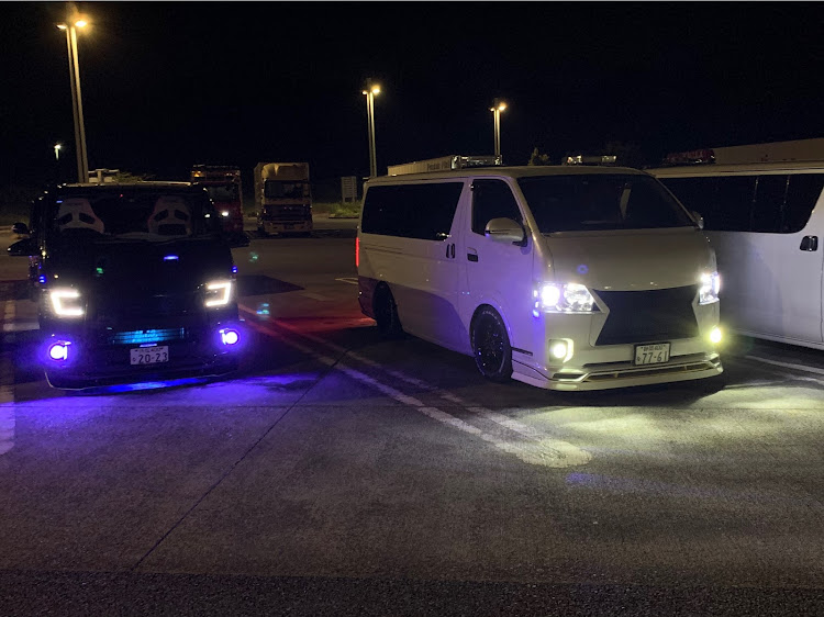 ハイエースバンの静岡オフ会・Dピラー・ＤＩＹに関するカスタム事例の投稿画像2枚目