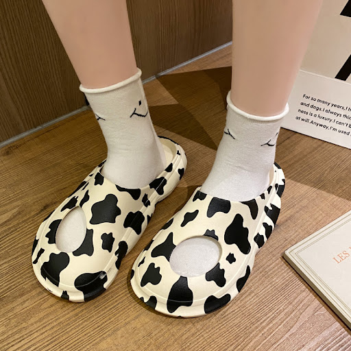 Title 2, Couple Slippers Summer Outdoor Sandals. Enjoy c...