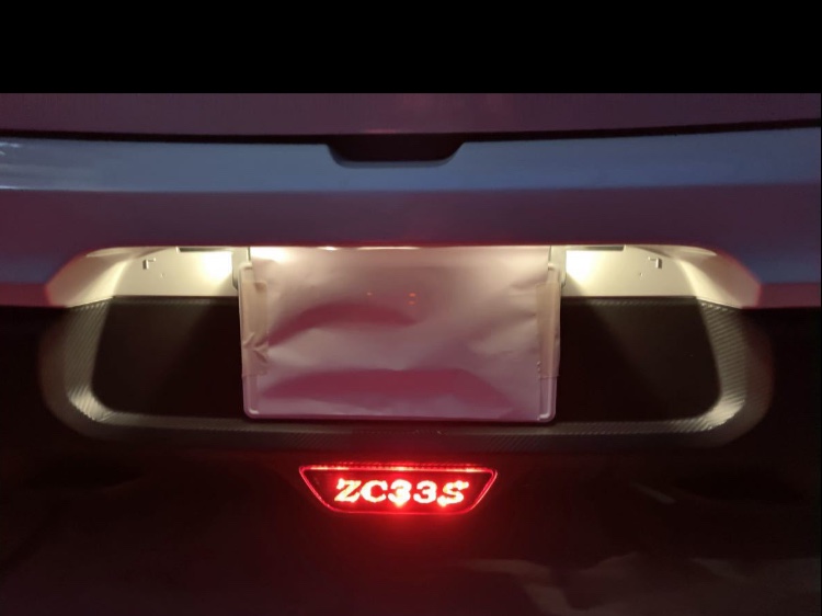 スイフトスポーツの爬虫類顔・ウルトラマン顔・納車まであと3日に関するカスタム事例の投稿画像15枚目