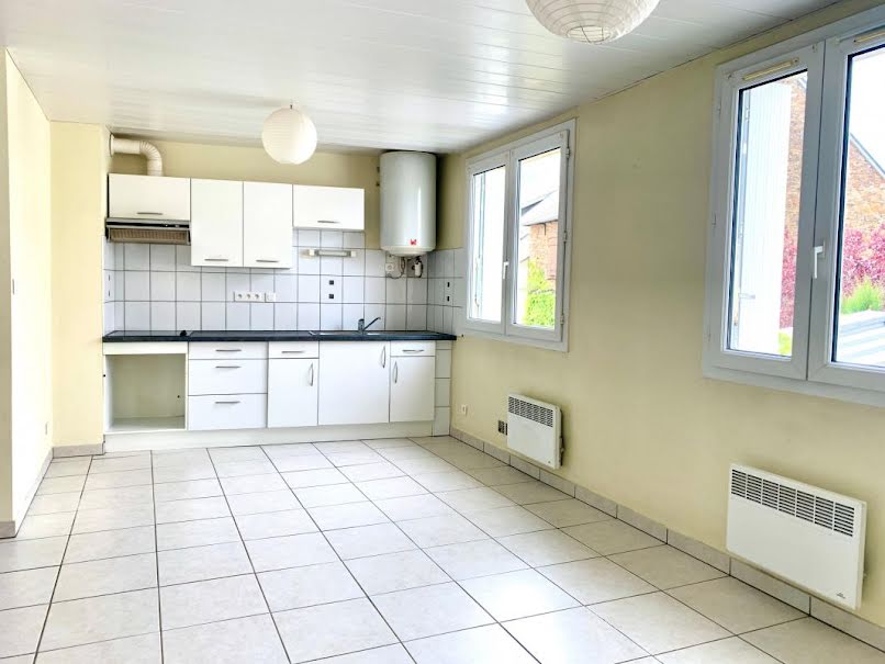 Location  appartement 3 pièces 56 m² à Naucelle (12800), 420 €