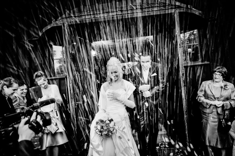Wedding photographer Maciej Niesłony (magichour). Photo of 19 June 2015