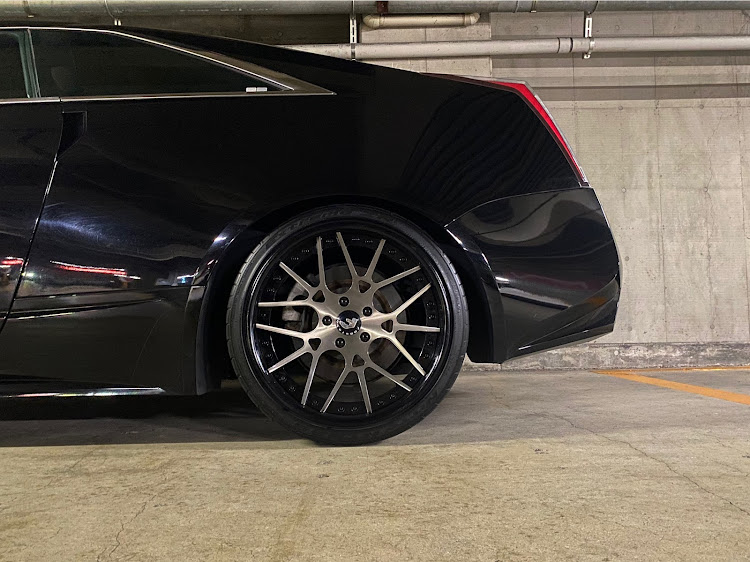 CTS クーペの車高調整・ホイール交換・キャデラック・ドライブに関するカスタム事例の投稿画像10枚目