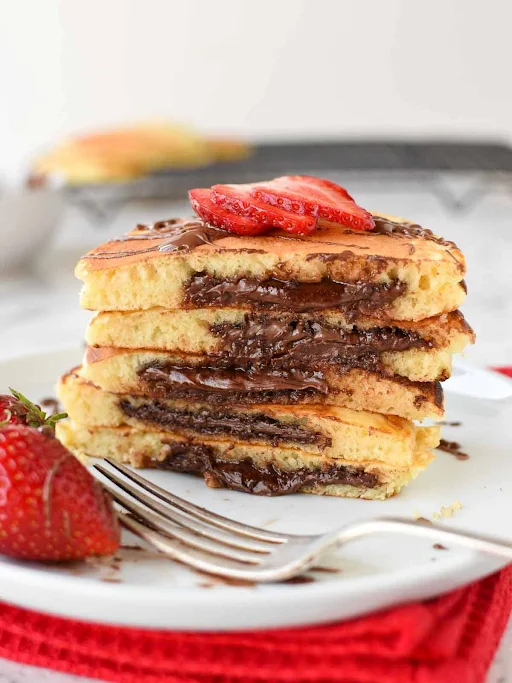 Nutella Stuffed Pancake ( 4 Pcs) From Mum's Kitchen."