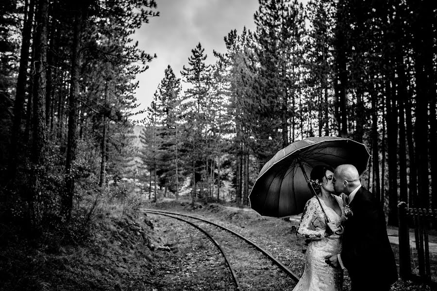 Fotógrafo de casamento Mario Iazzolino (marioiazzolino). Foto de 10 de outubro 2018