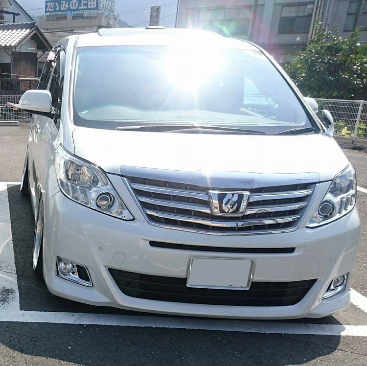 アルファードの過去愛車に関するカスタム事例の投稿画像1枚目