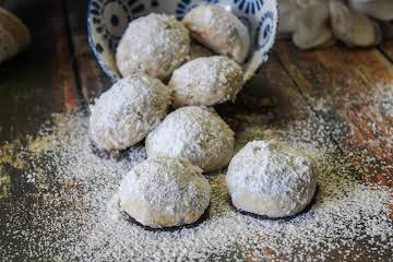 Snowballs (Russian Tea Cakes)