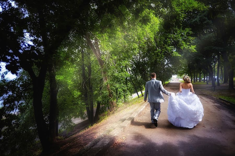 Fotógrafo de casamento Pavel Skvorcov (psnn). Foto de 4 de abril 2016