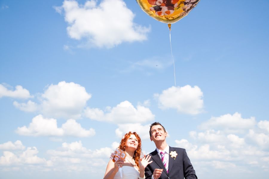 Fotógrafo de casamento Dmitriy Stepanov (divsters). Foto de 8 de agosto 2014