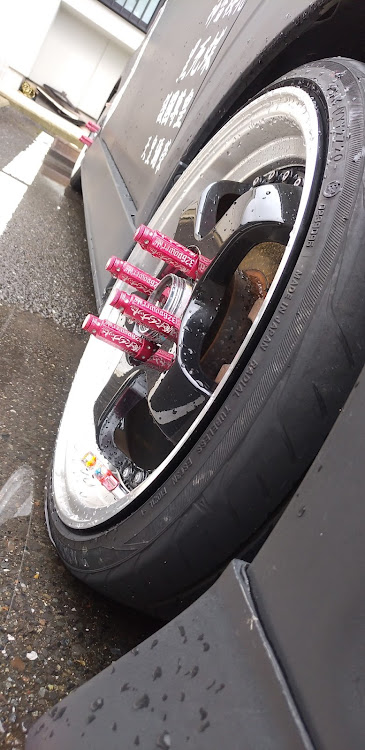ステラの街宣車仕様・雨が滴るいい車・水中花・エアバルブキャップ・夏バテ気味に関するカスタム事例の投稿画像6枚目