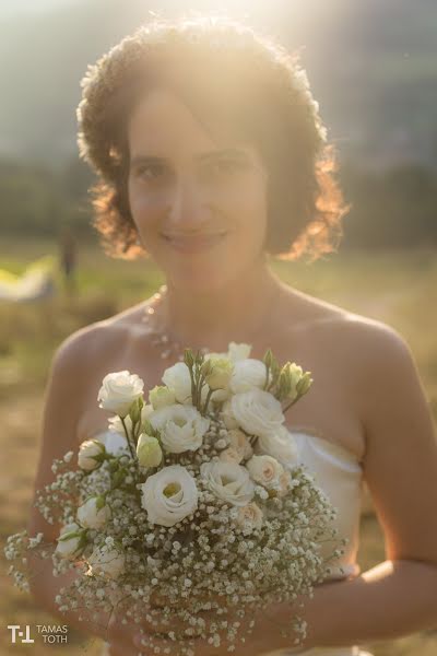 Fotografo di matrimoni Tamás Tóth (tothtamasphoto). Foto del 15 maggio 2017