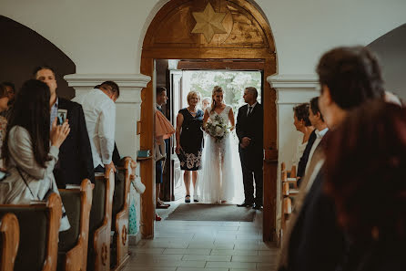 Wedding photographer Zoltán Tarnavölgyi (tarnafoto). Photo of 10 October 2019