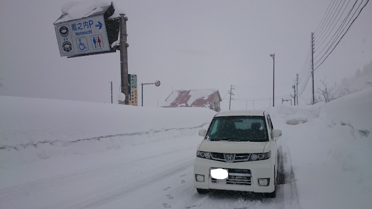 ゼストスパークの魚沼市(堀之内)・大雪地域の皆さんお気を付けてご安全に・雪と愛車・凄い雪にびっくりに関するカスタム事例の投稿画像1枚目